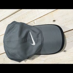 Nike Featherlite hat